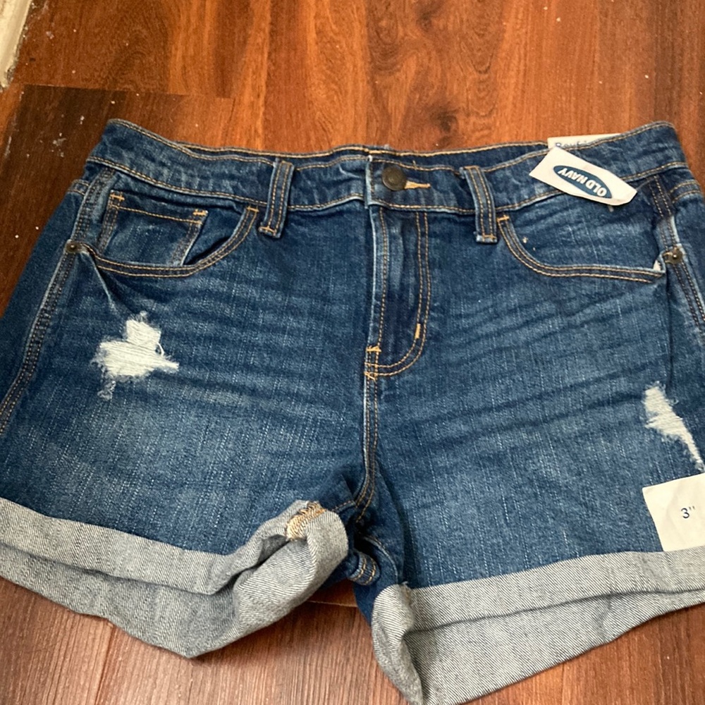 Mid rise, size 8 old navy blue shorts